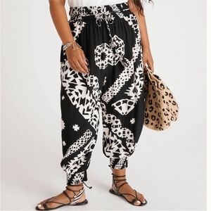 Anthropologie Black & White Printed Cropped Harem Pants